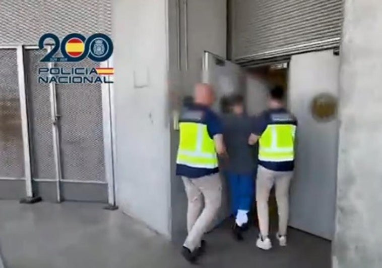 Entregan a España al sospechoso del asesinato de la avenida de Pulianas para ser interrogado